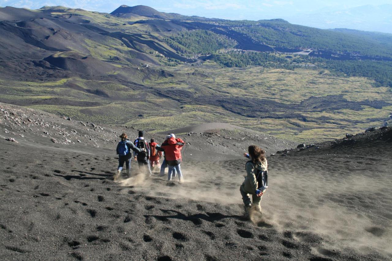 Rifugio Il Ginepro Dell'Etna Villa Лингуаглоса Екстериор снимка